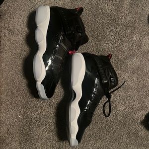 Almost brand new Jordan 11s